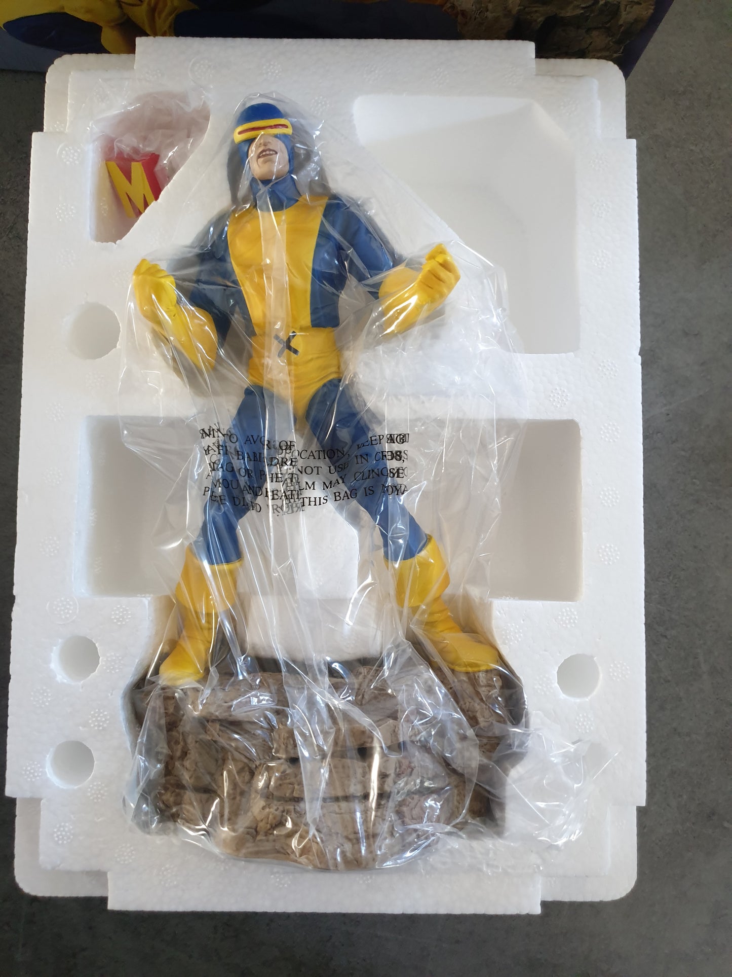 The Silver Xmen Marvel Cyclops Limited Edition 3000 Diamond Select Collectable