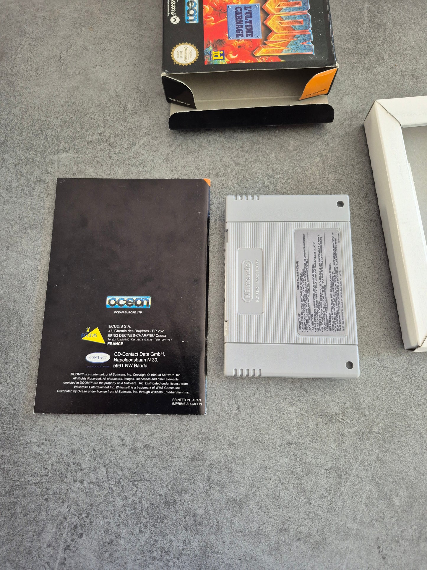 DOOM Super Nintendo SNES Boîte Jeu notice complet TBE OCEAN